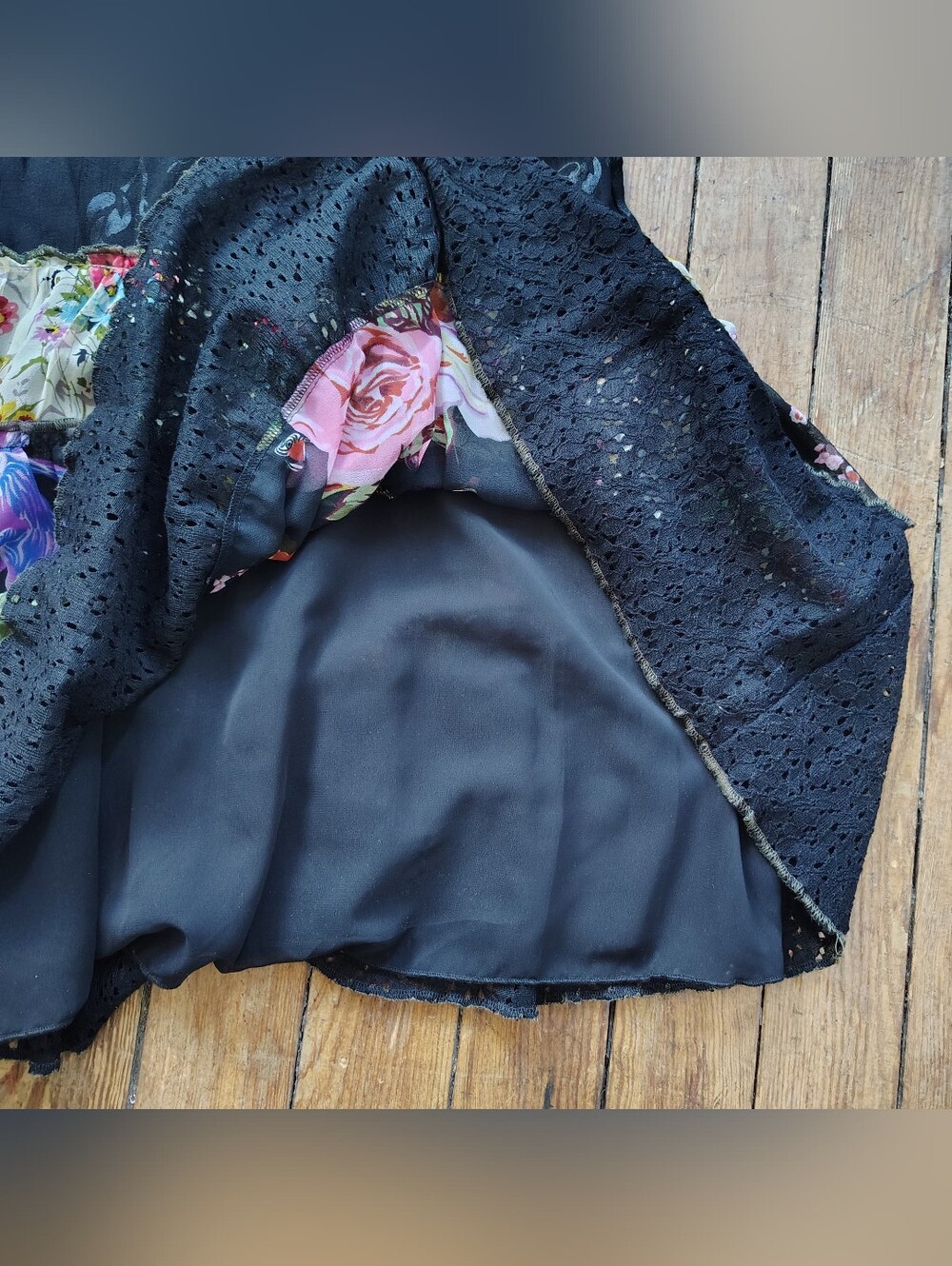 90s Y2K Vintage Black & Floral Tiered Maxi Skirt Peasant Whimsigoth Boho Large - Picture 5 of 7